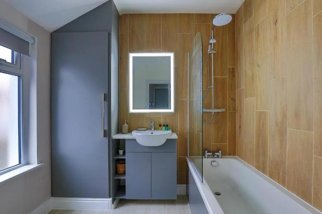 Stylish Stadium Stay, City Centre With Parking Cardiff 0*,