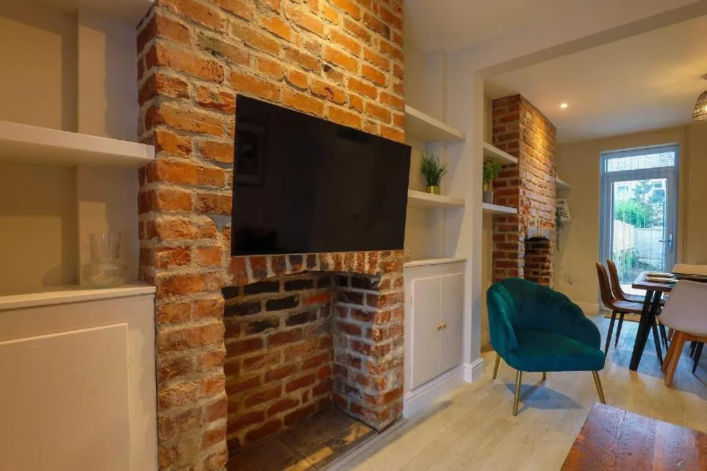 Apartment Stylish Stadium Stay, City Centre With Parking Cardiff United Kingdom