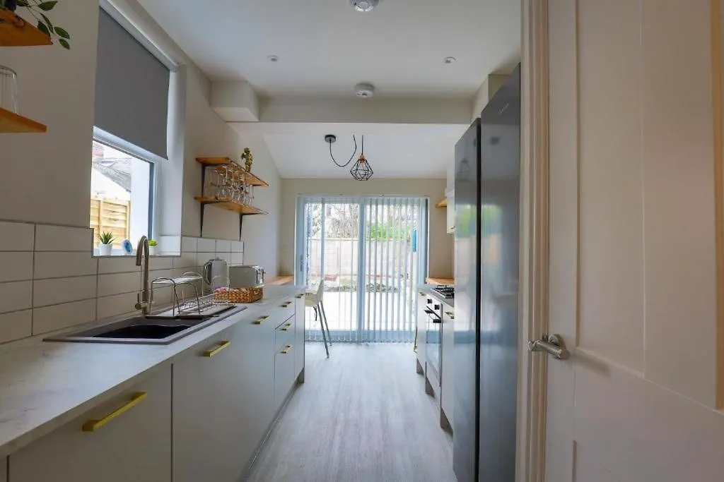 Stylish Stadium Stay, City Centre With Parking Cardiff